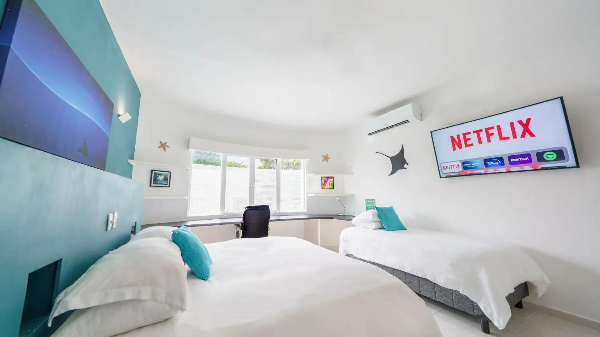5 Bedroom Modern Villa With Private Pool - Great Location Cancun