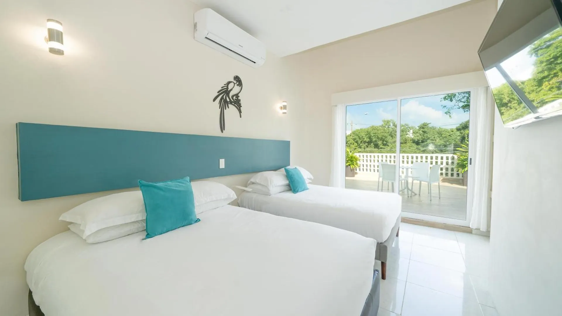 5 Bedroom Modern Villa With Private Pool - Great Location Cancun